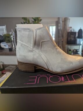 Women's White Suede Ankle Boot - Stylish Low Heel
